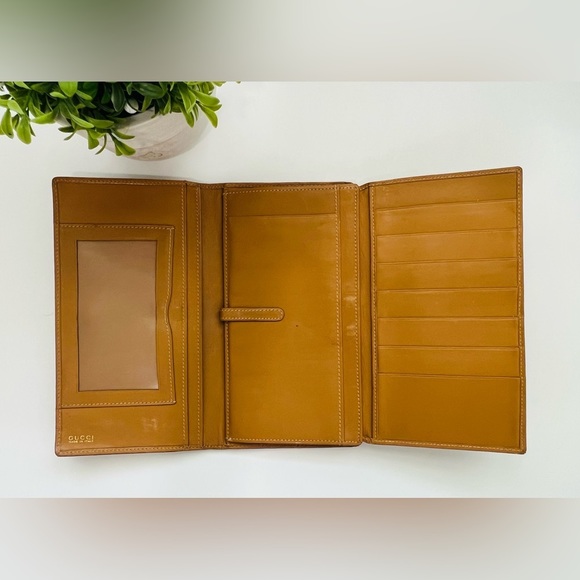 Gucci
vintage GG Canvas French Purse - Picture 12 of 14